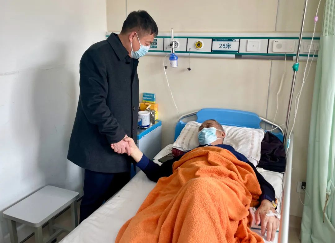 【所聞】歲寒情更深 慰問(wèn)暖人心