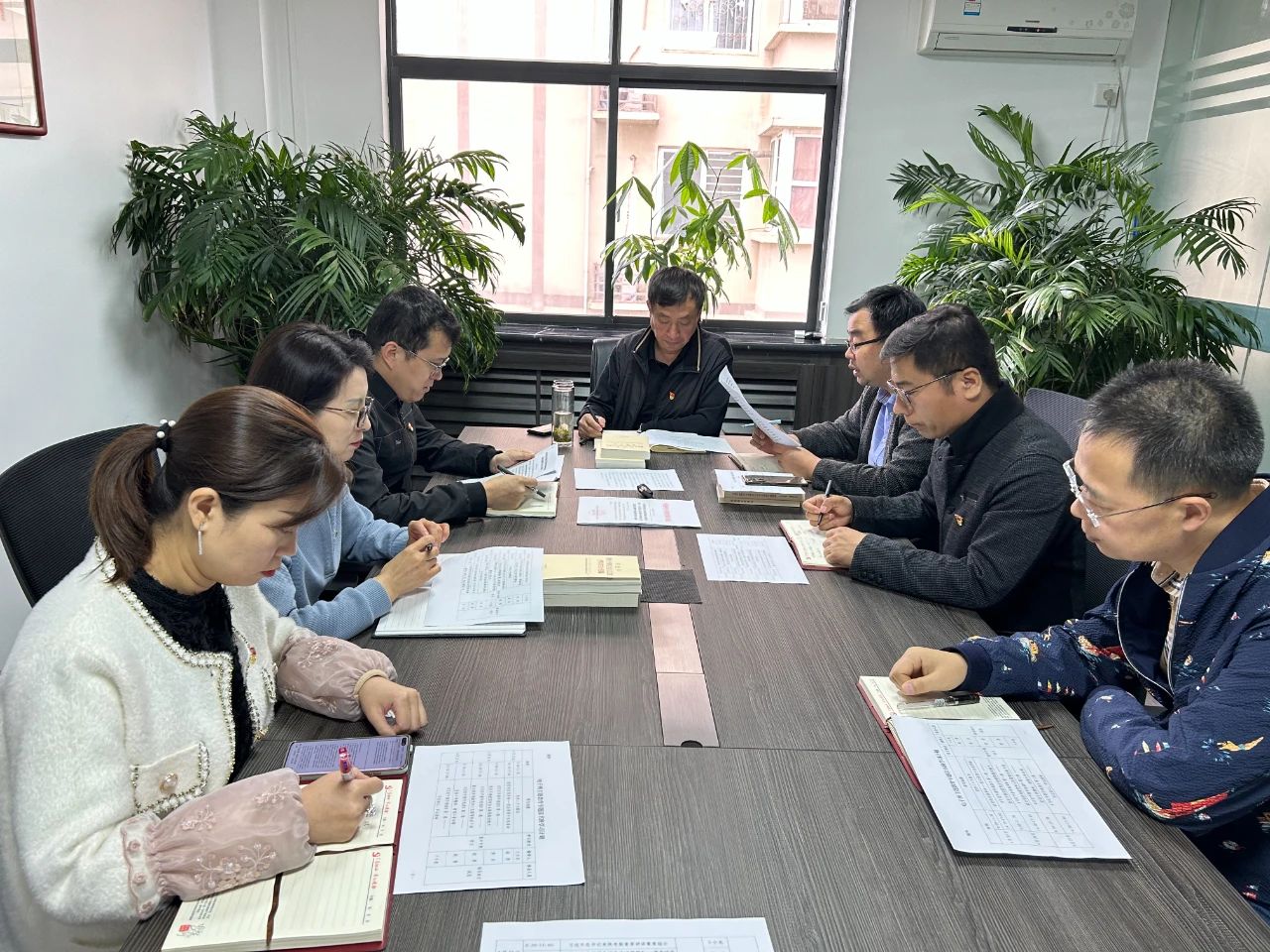 學(xué)思踐悟提境界，知行合一促發(fā)展